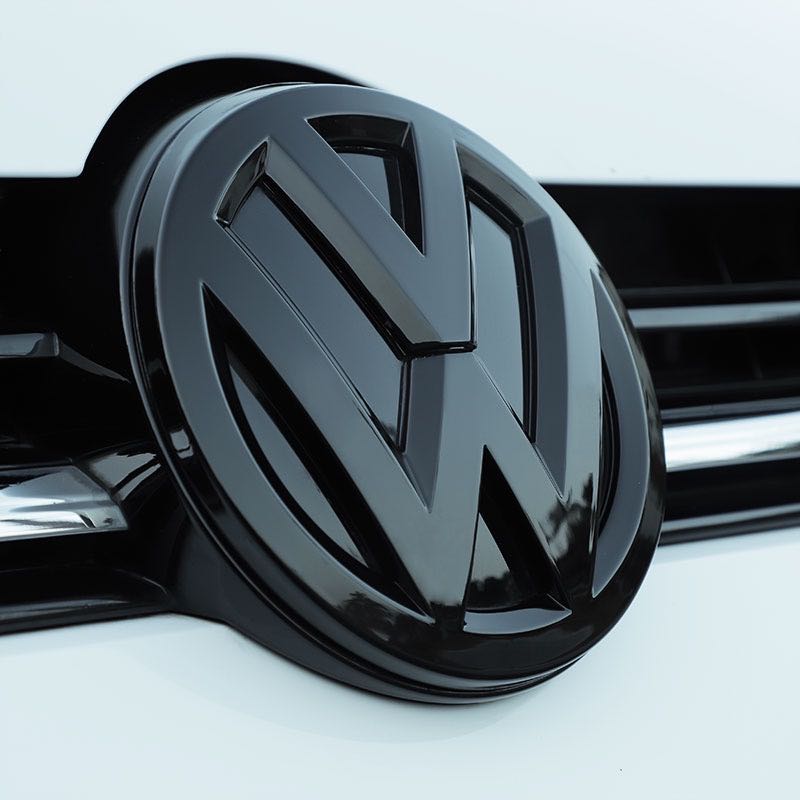 VW   Front Grill Logo LED with dznamic indicator-diameter 【155 mm】black color