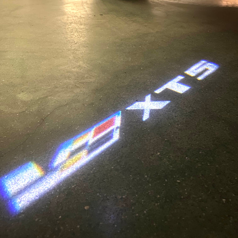 CADILLAC  XT5 LOGO PROJECTOT LIGHTS Nr.2593 (quantity 1 = 2 Logo Films /2 door lights）